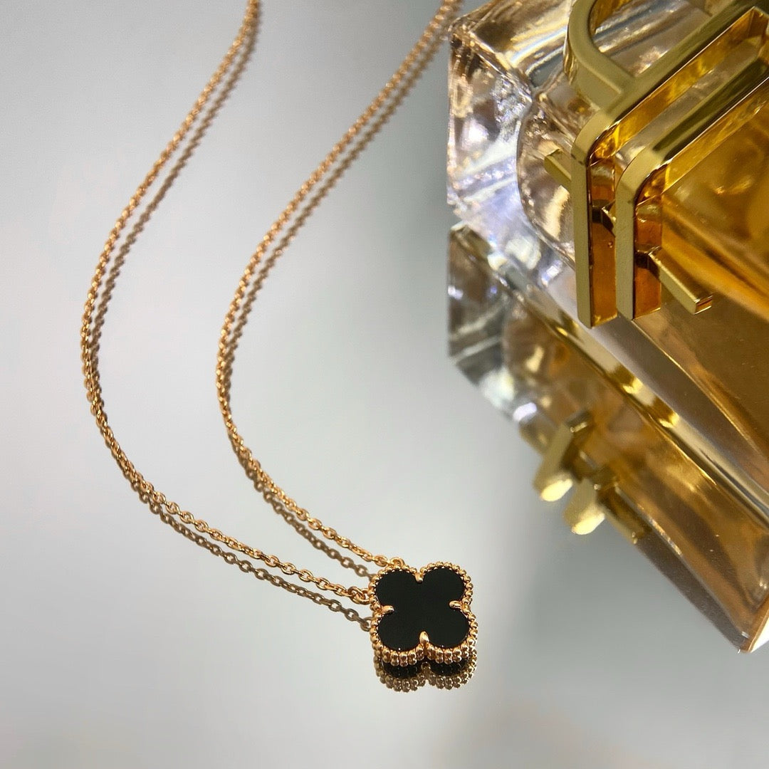 [Vera  Jewelry]CLOVER 15MM BLACK ONYX SINGLE FLOWER NECKLACE