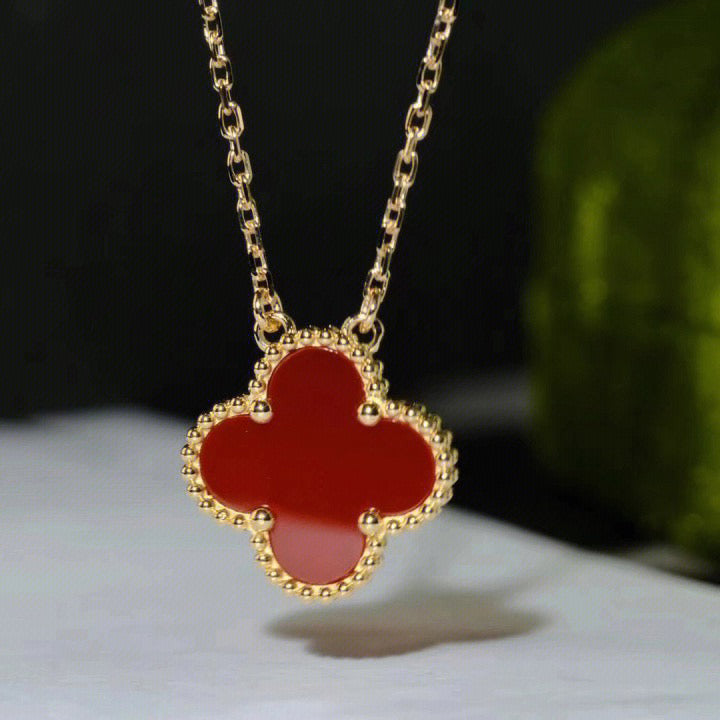 [Vera  Jewelry]CLOVER 15MM CARNELIAN SINGLE FLOWER NECKLACE
