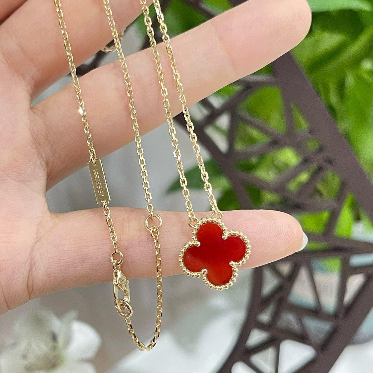 [Vera  Jewelry]CLOVER 15MM CARNELIAN SINGLE FLOWER NECKLACE