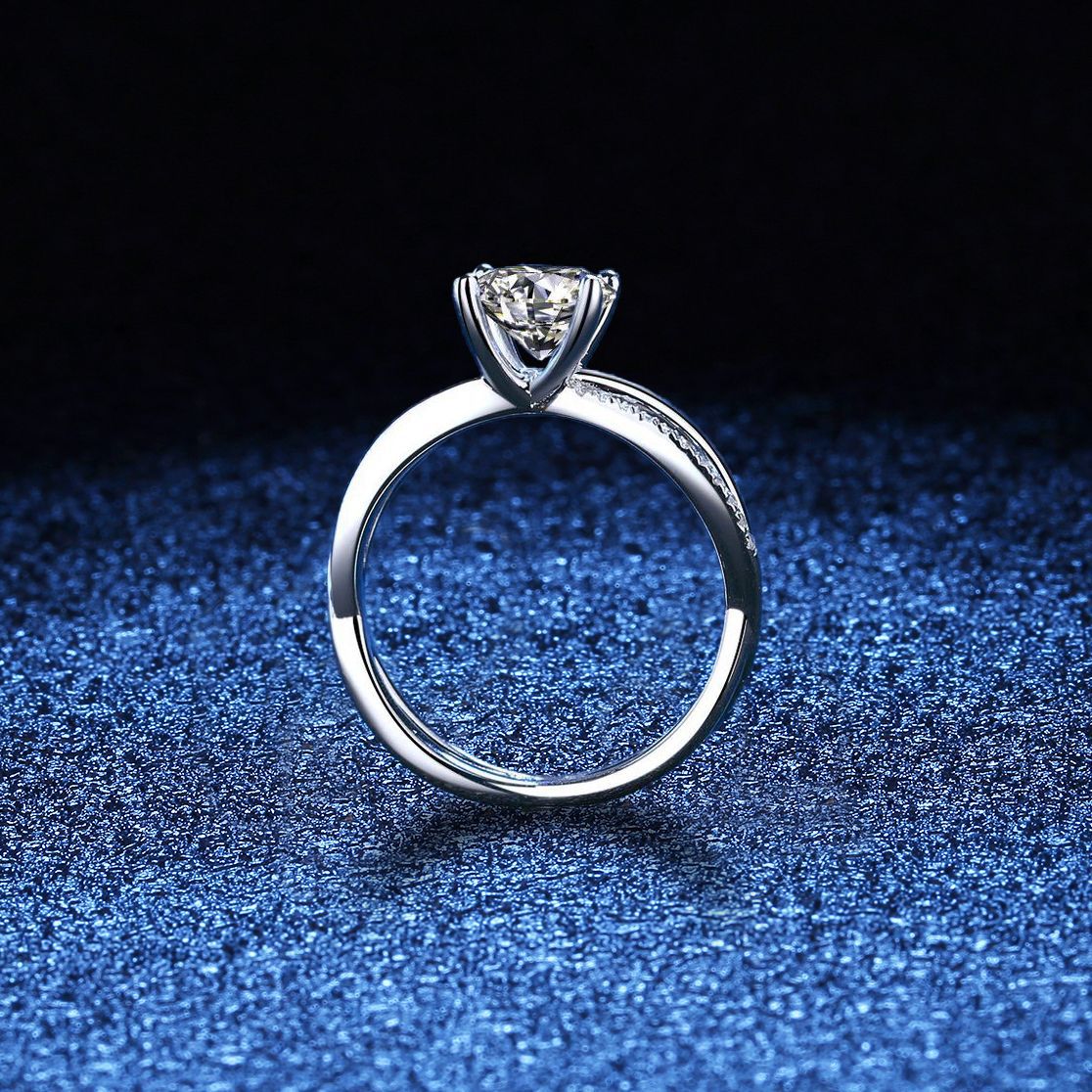[Vera  Jewelry]ELEGANT 4-PRONG CROSSOVER MOISSANITE ENGAGEMENT RING