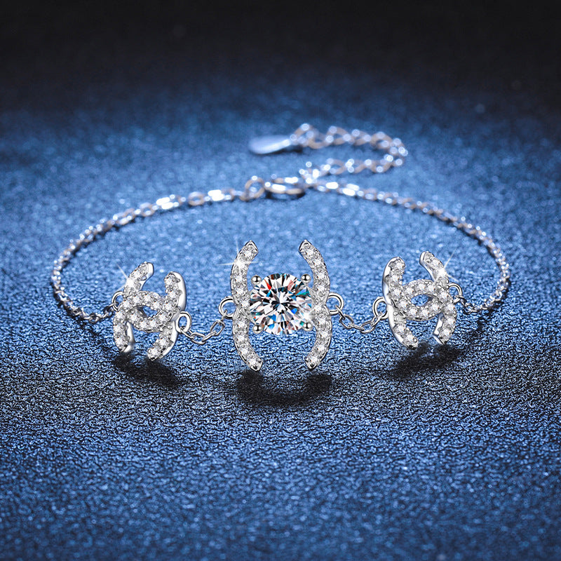 [Vera  Jewelry]CLASSIC INTERLOCKING MOISSANITE BRACELET