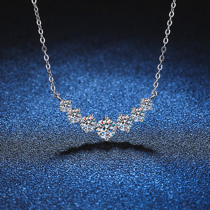 [Vera  Jewelry]MINIMALIST CURVED SMILE MOISSANITE NECKLACE