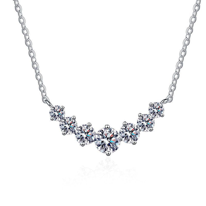 [Vera  Jewelry]MINIMALIST CURVED SMILE MOISSANITE NECKLACE
