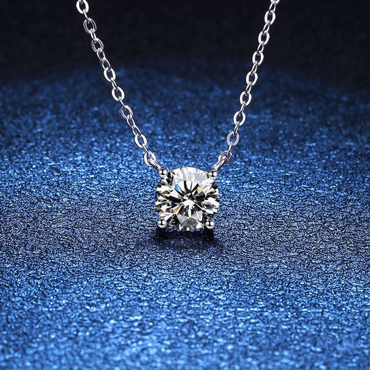 [Vera  Jewelry]CLASSIC FOUR-PRONG SOLITAIRE MOISSANITE NECKLACE