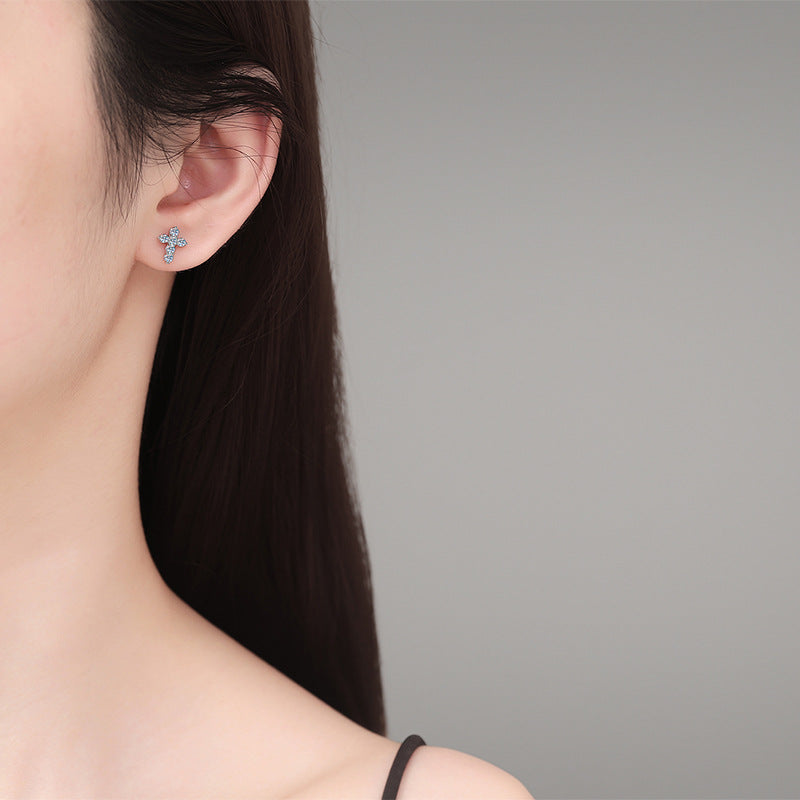 [Vera  Jewelry]SPARKLING CROSS MOISSANITE STUD EARRINGS
