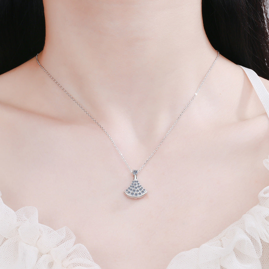 [Vera  Jewelry]ELEGANT FAN-SHAPED MOISSANITE PENDANT NECKLACE