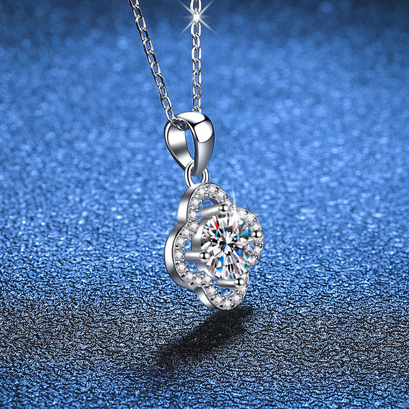 [Vera  Jewelry]CLASSIC CLOVER MOISSANITE PENDANT NECKLACE