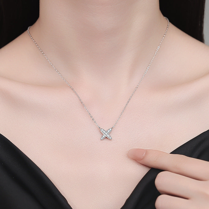 [Vera  Jewelry]MODERN X-SHAPE PAVÉ MOISSANITE NECKLACE