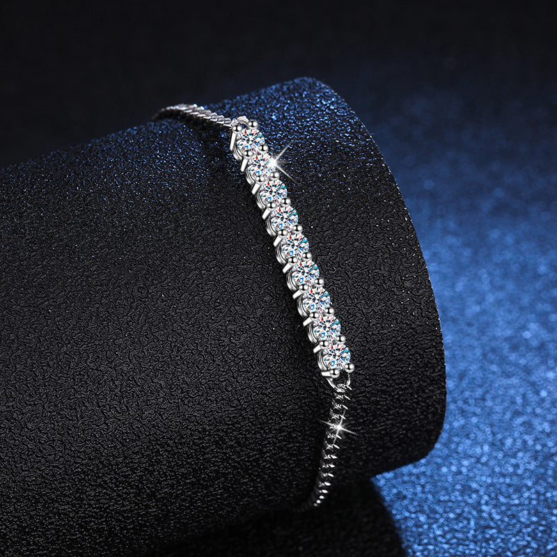 [Vera  Jewelry]SMILING CURVE MOISSANITE BRACELET
