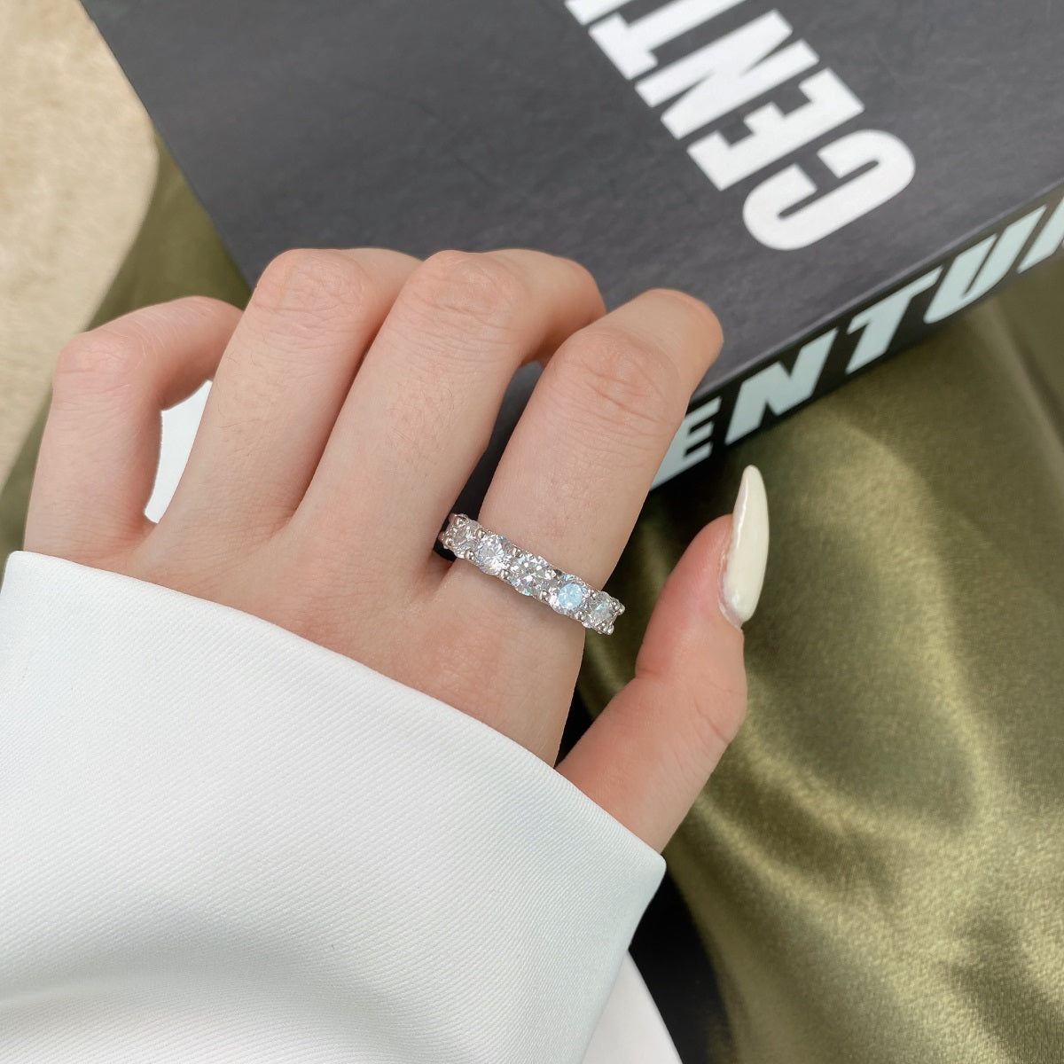 [Vera Jewelry]Gorgeous Round Cut Tennis Ring
