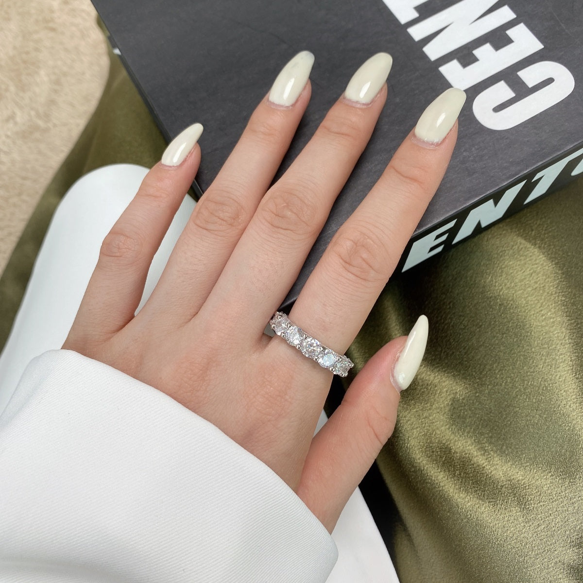 [Vera Jewelry]Gorgeous Round Cut Tennis Ring