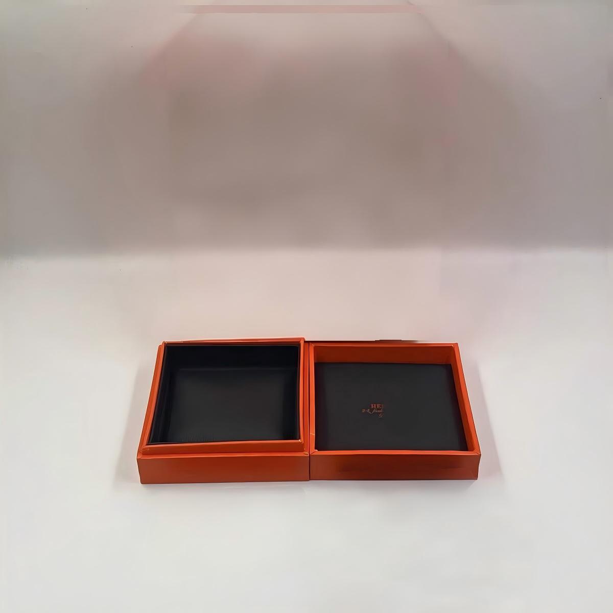 {
  "Vera Jewelry": "Vera Jewelry",
  "HM  BOX GIFT BAG": "HM ギフトボックス・ギフトバッグ"
}