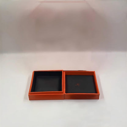 {
  "Vera Jewelry": "Vera Jewelry",
  "HM  BOX GIFT BAG": "HM ギフトボックス・ギフトバッグ"
}
