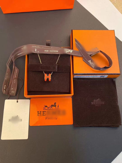{
  "Vera Jewelry": "Vera Jewelry",
  "HM  BOX GIFT BAG": "HM ギフトボックス・ギフトバッグ"
}