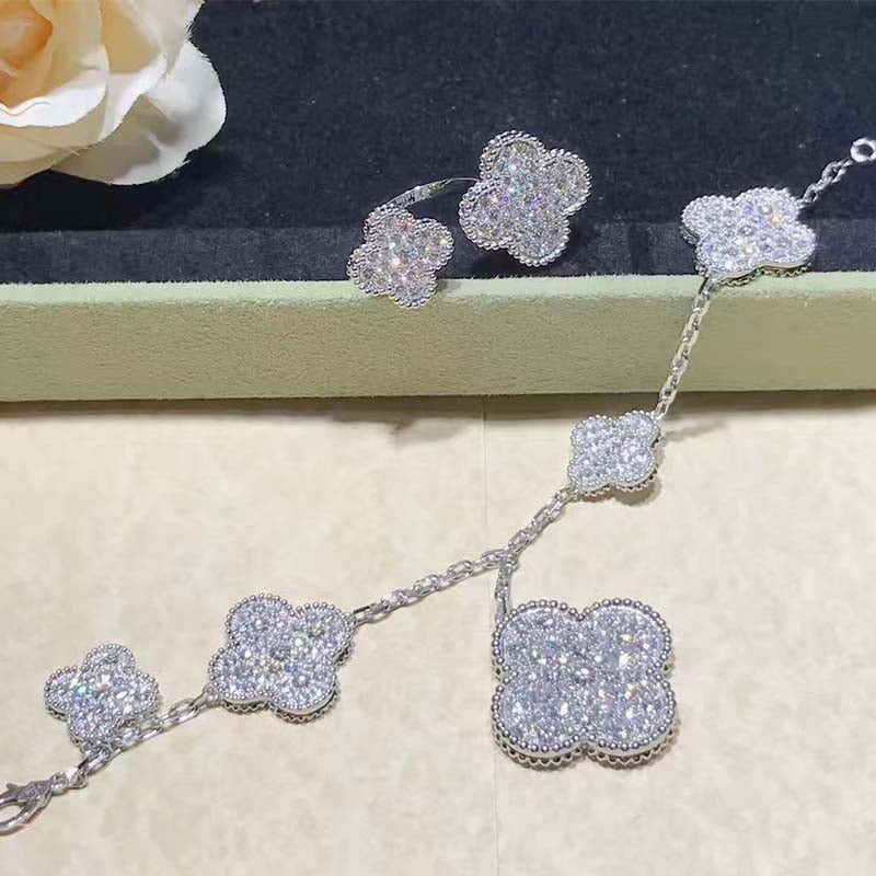 [Vera Jewelry]CLOVER 6 MOTIFS SILVER DIAMOND BRACELET