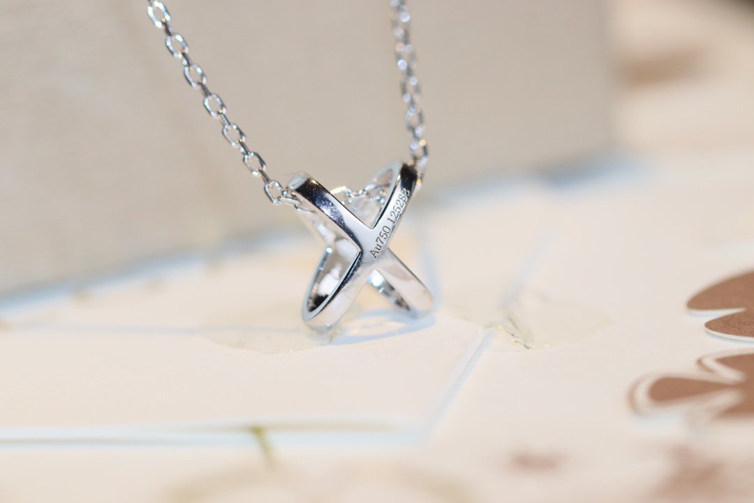[Vera Jewelry]JEUX DE DIAMOND NECKLACE
