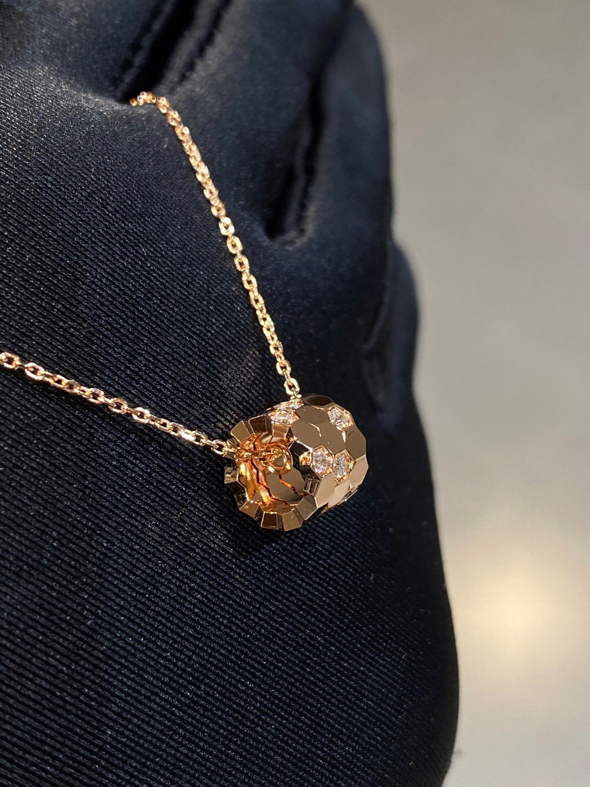 [Vera Jewelry]BEE LOVE DIAMOND NECKLACE