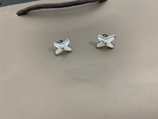 [Vera Jewelry]ジュ・ド・ホワイトMOPシルバーダイヤモンドイヤリング