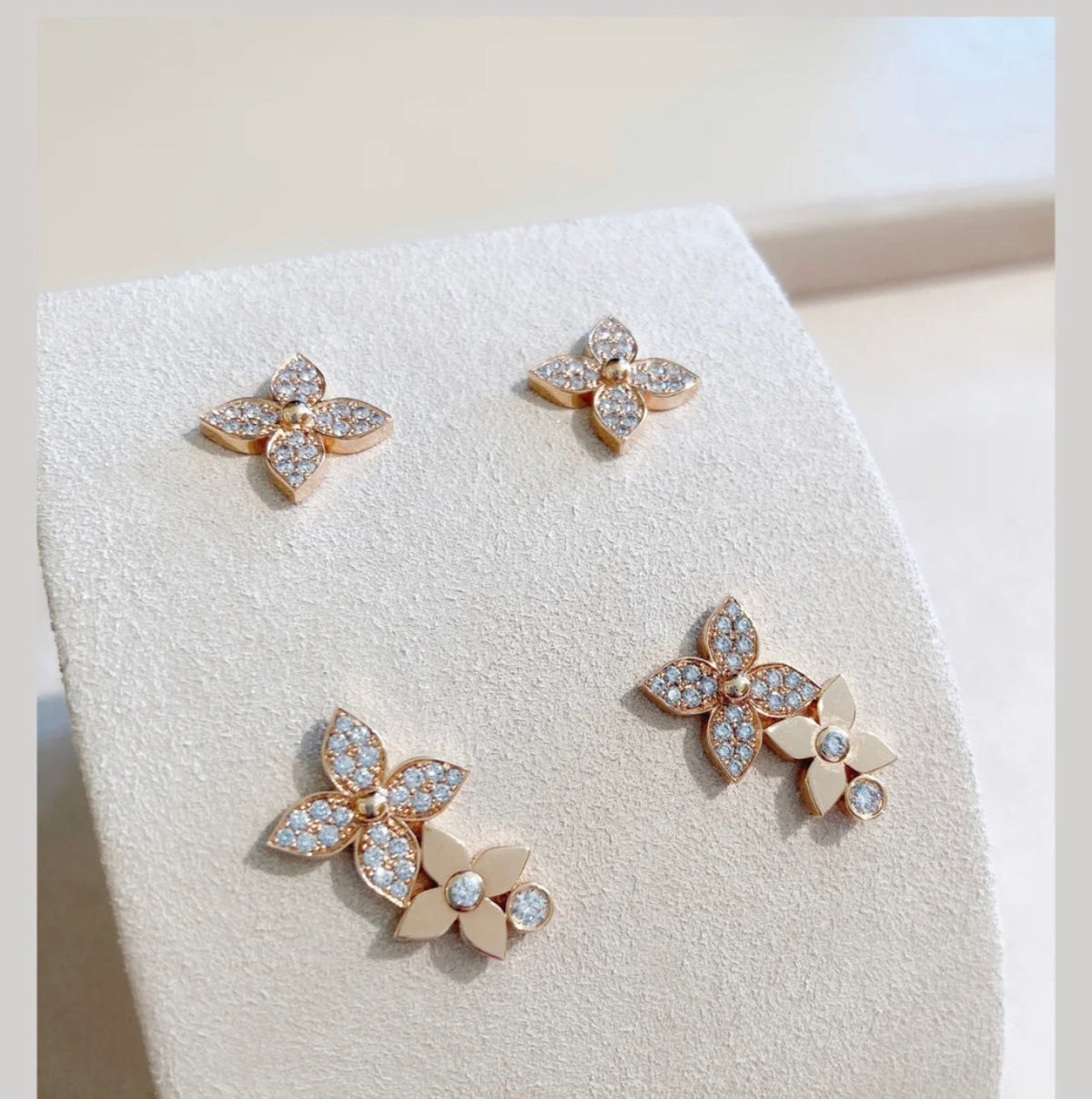 [Vera  Jewelry]STAR BLOSSOM STUD EARRINGS PINK GOLD DIAMONDS