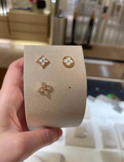 [Vera  Jewelry]STAR BLOSSOM STUD EARRINGS PINK GOLD DIAMONDS