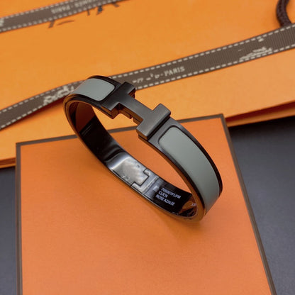 [Vera Jewelry]CLIC HM SO BLACK GREY BRACELET