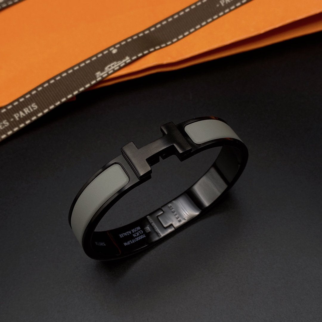 [Vera Jewelry]CLIC HM SO BLACK GREY BRACELET