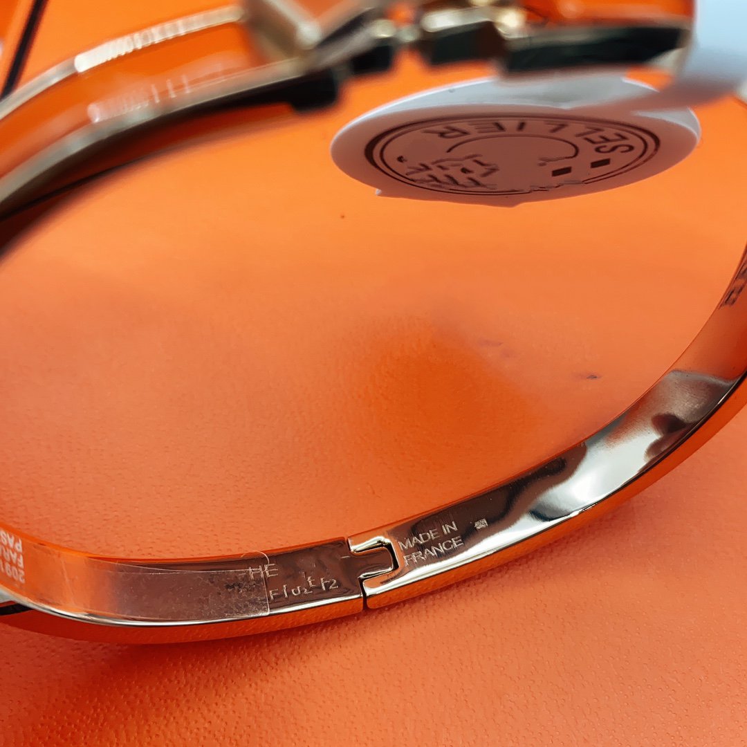 [Vera  Jewelry]CLASSIC HM CLIC RED 8MM ENAMEL BRACELET