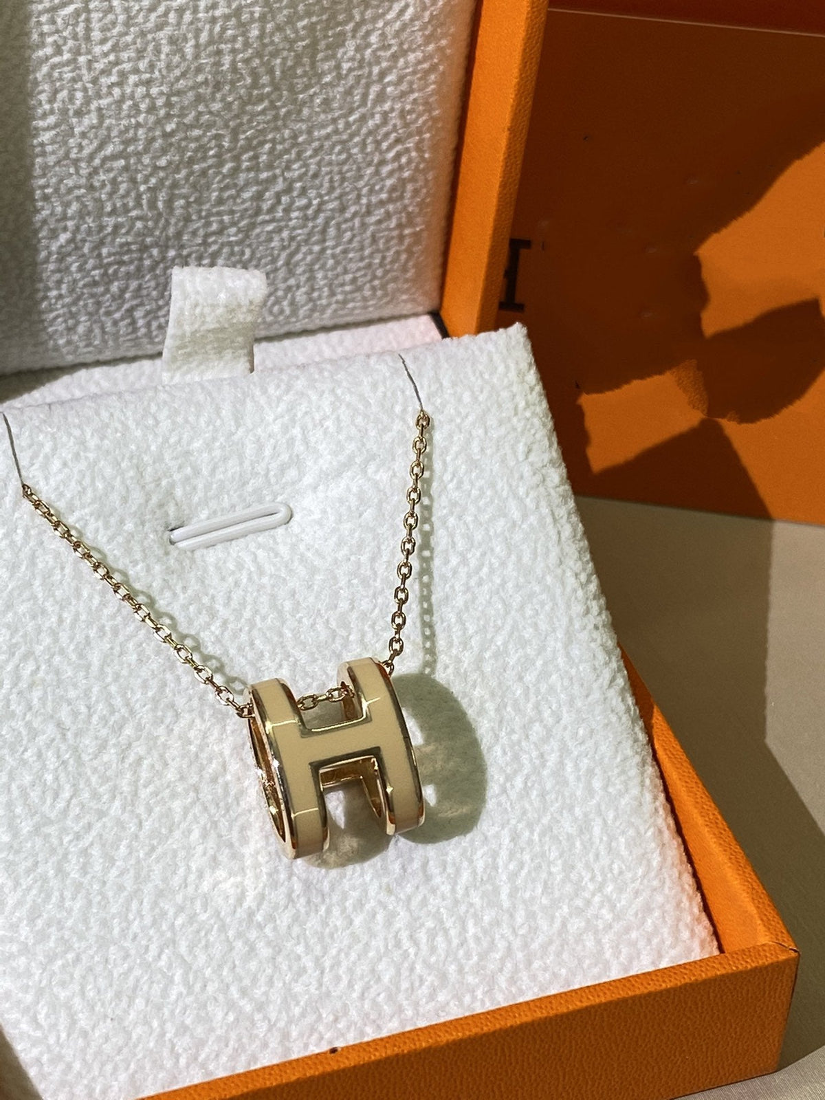 [Vera Jewelry]HM CLIC YELLOW ENAMEL GOLD NECKLACE