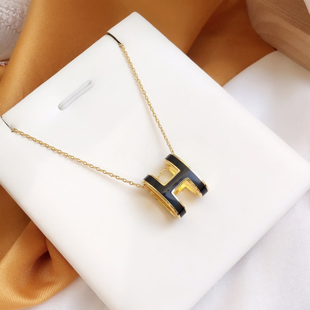 [Vera  Jewelry]HM CLIC BLACK ENAMEL GOLD NECKLACE