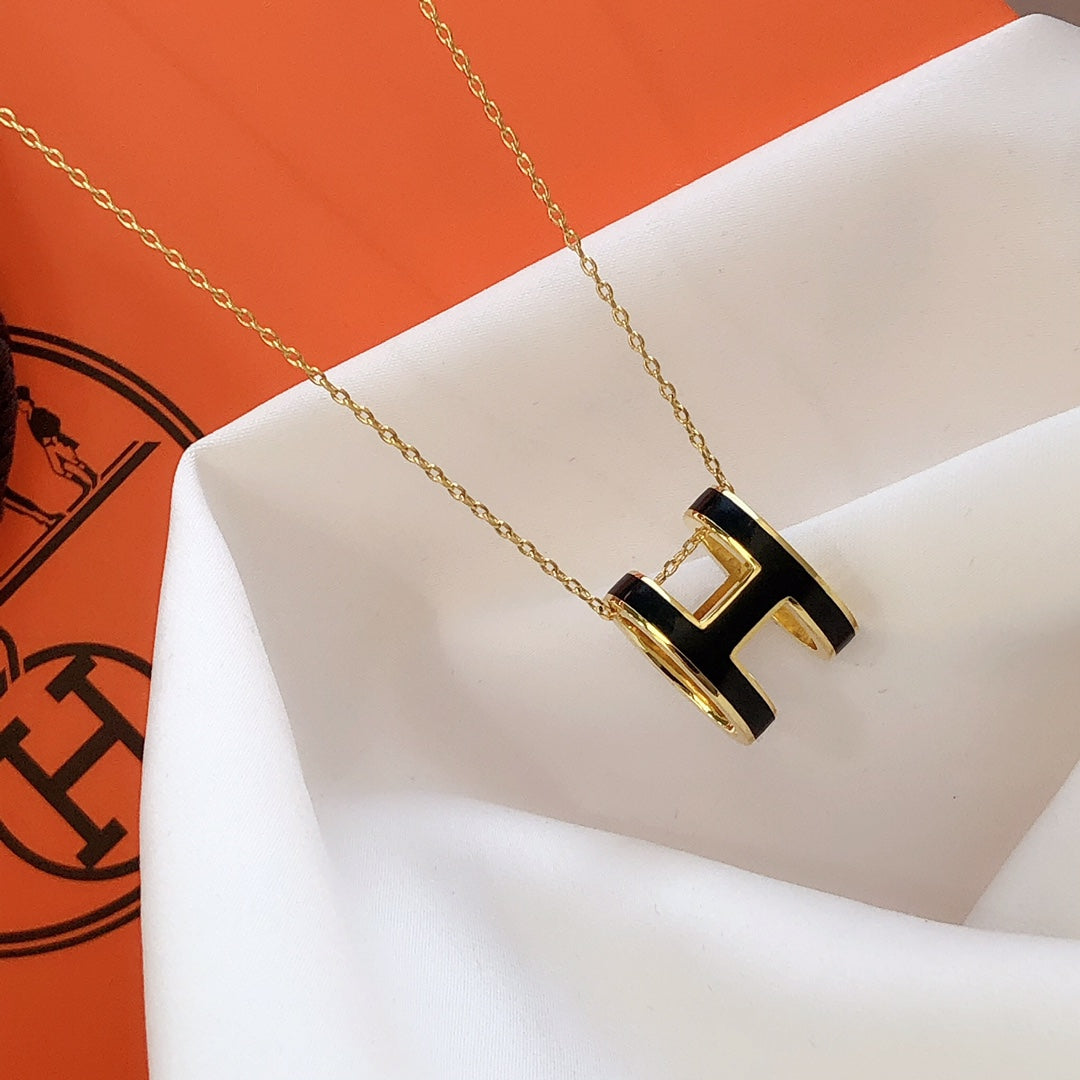 [Vera  Jewelry]HM CLIC BLACK ENAMEL GOLD NECKLACE