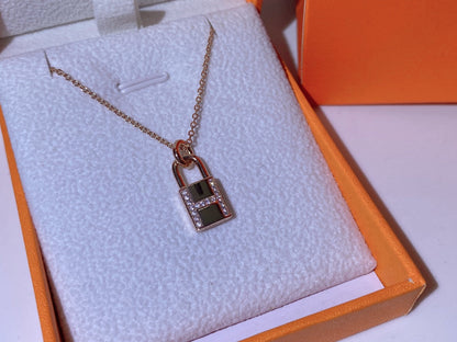 [Vera Jewelry]HM ADVANCED NICHE LOCK HEAD NECKLACE DIAMONDS