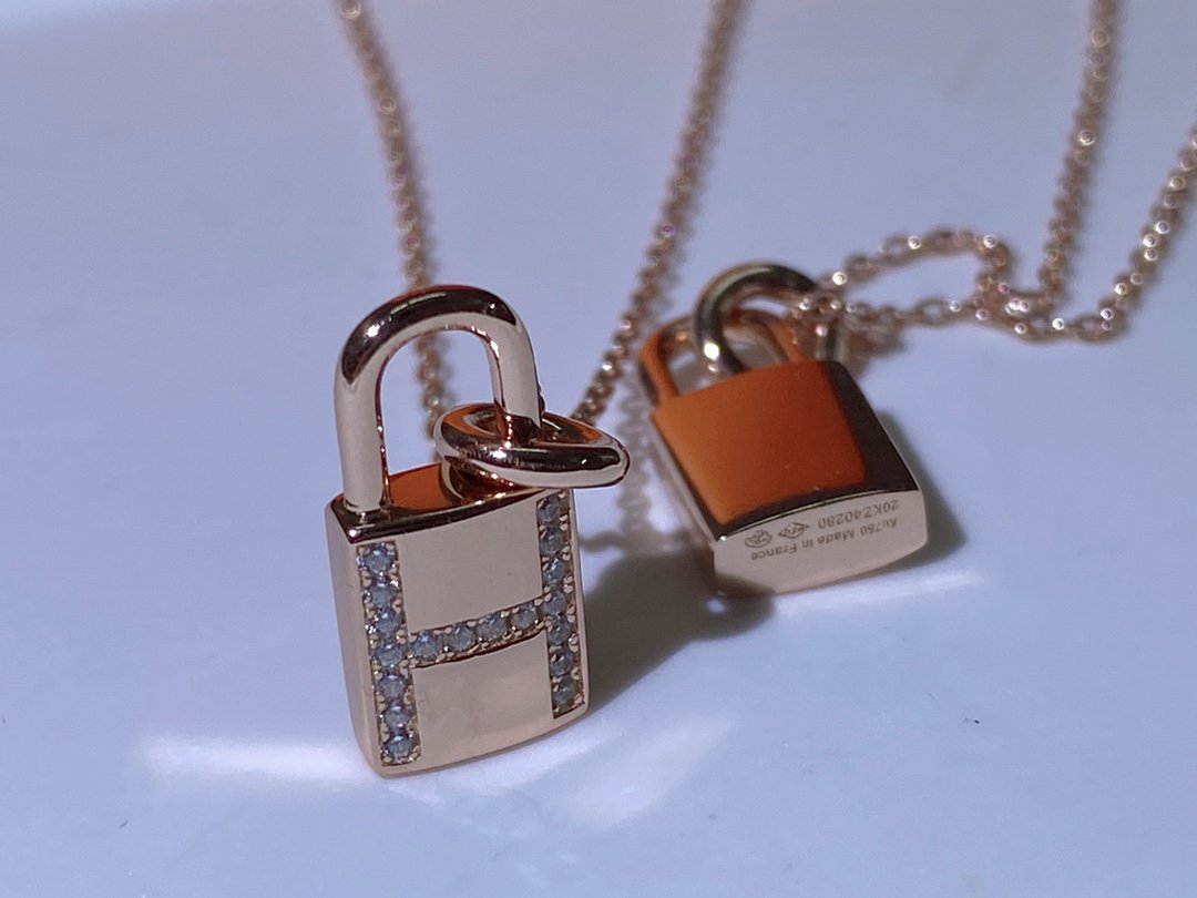 [Vera Jewelry]HM ADVANCED NICHE LOCK HEAD NECKLACE DIAMONDS