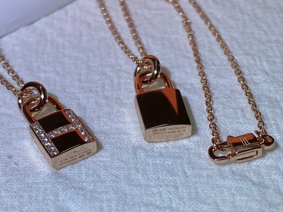 [Vera Jewelry]HM ADVANCED NICHE LOCK HEAD NECKLACE DIAMONDS