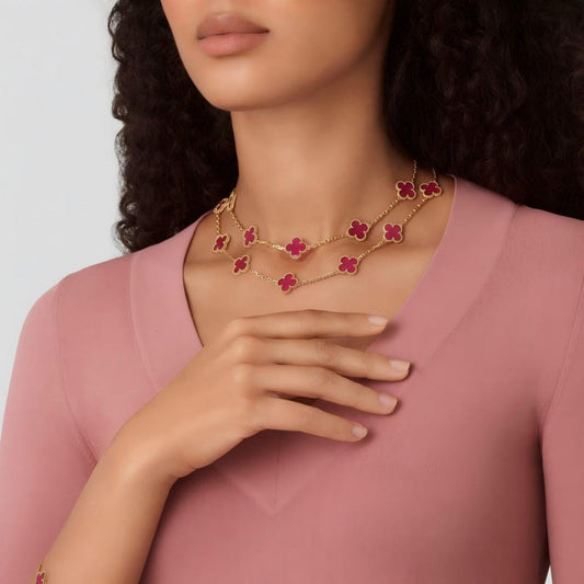 {
  "Vera Jewelry": "【Vera Jewelry】NEW クローバー 20モチーフ ピンクエナメル ネックレス"
}