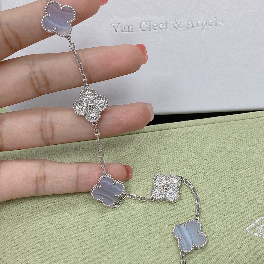 [Vera  Jewelry]LUCKY CLOVER 5-MOTIF BRACELET - PURPLE CHALCEDONY COLLECTION