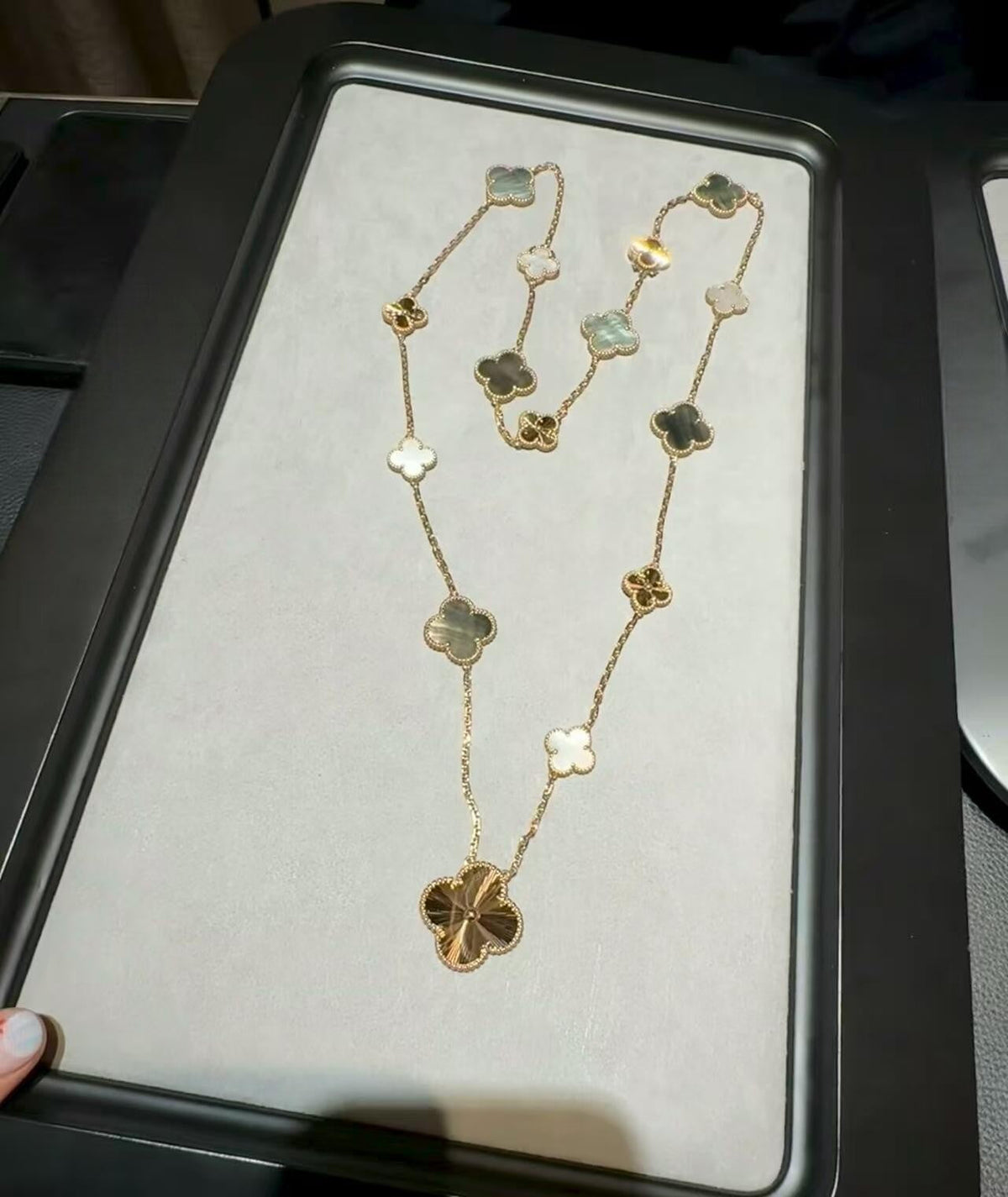 [Vera  Jewelry]DETACHABLE CLOVER 15(11+4) FLOWER ROSE GOLD NECKLACE SET