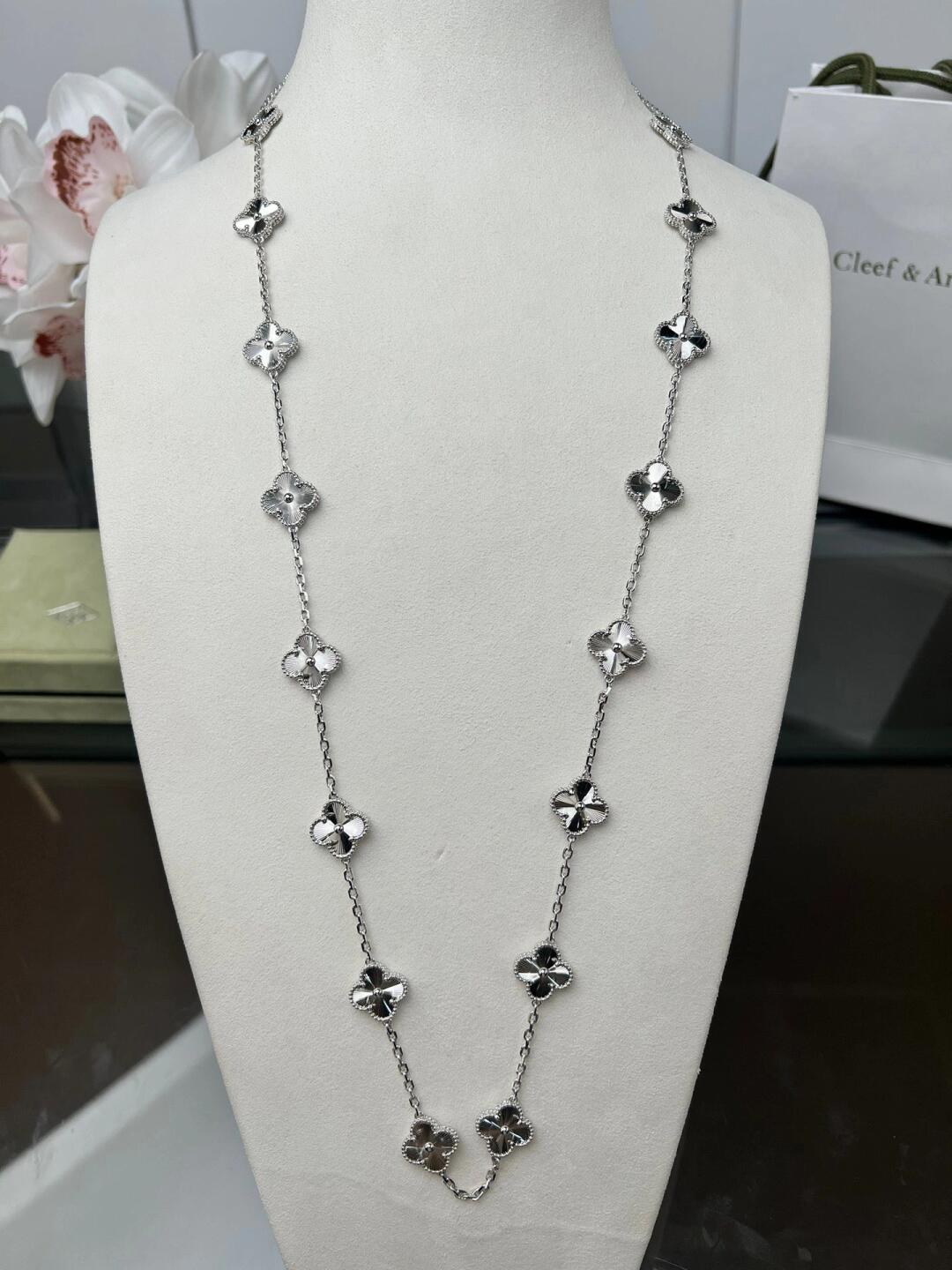 [Vera Jewelry]CLOVER 20 MOTIFS  LASER SILVER