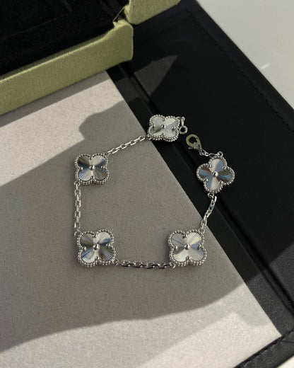 [Vera  Jewelry]LUCKY CLOVER 5-MOTIF BRACELET - LASER COLLECTION